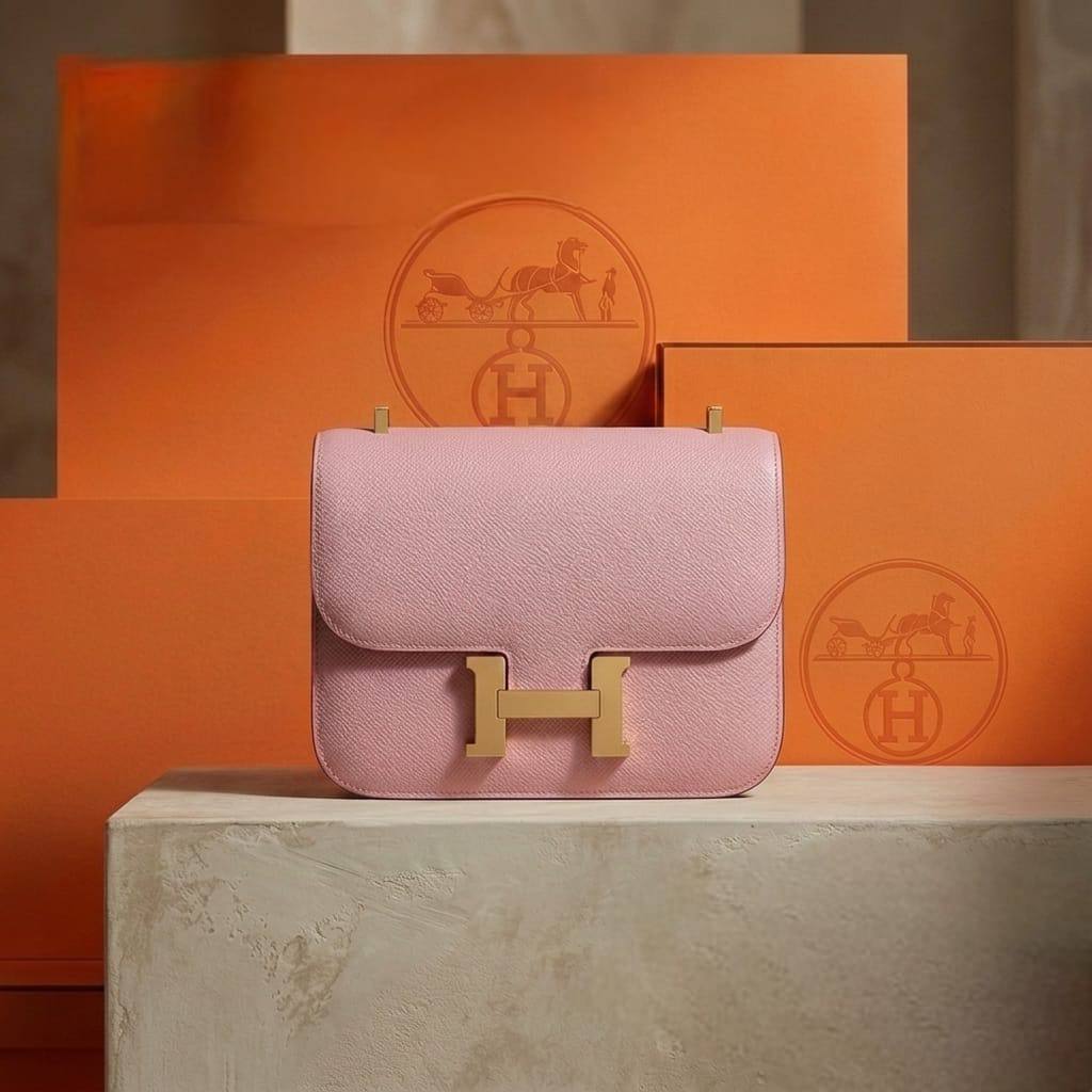 HERMES ᴄᴏɴsᴛᴀɴᴄᴇ
ᴇᴘsᴏᴍ ʟᴇᴀᴛʜᴇʀ ᴡɪᴛʜ
ᴘᴀʟʟᴀᴅɪᴜᴍ ᴘʟᴀᴛᴇᴅ ʜᴀʀᴅᴡᴀʀᴇ
sɪᴢᴇ :19 cm
ᴡɪᴛʜ BOX
🎁🎁🎁

100 dhs✅

Zain31
♥️♥️♥️