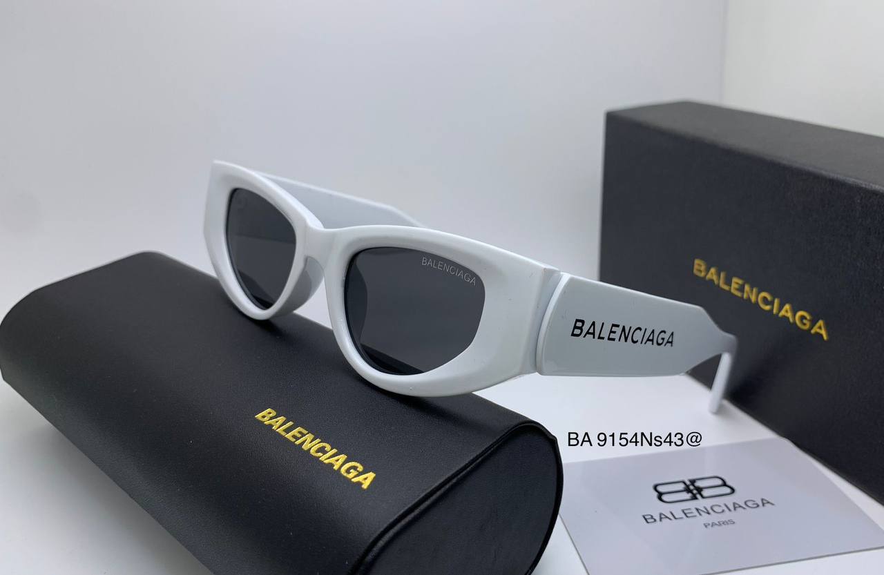 Balenciaga
Tiffany
70 dhs✅

Zain126
♥️♥️♥️