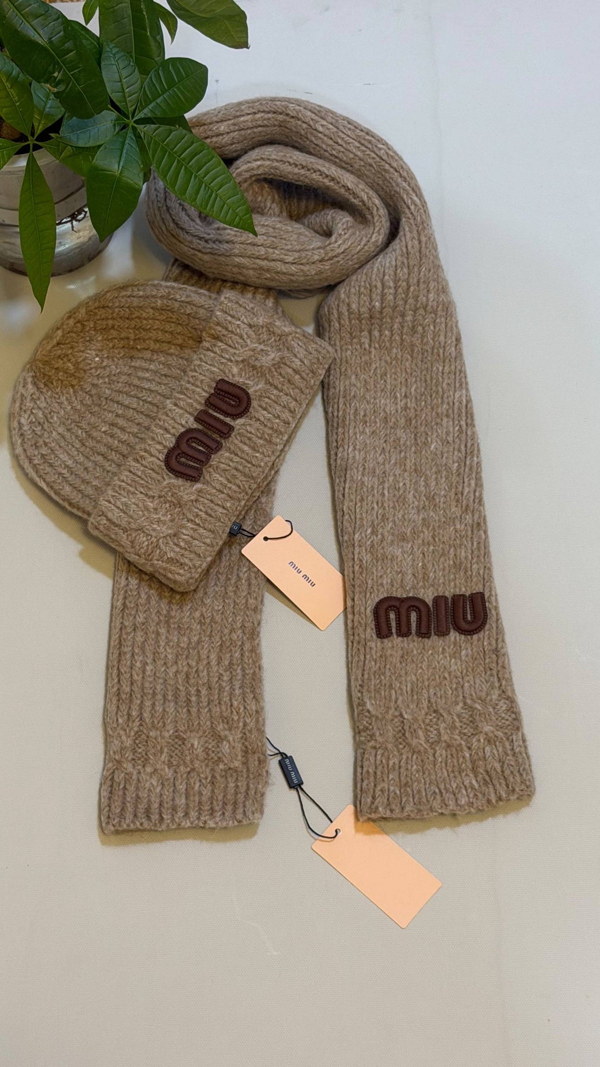 MIU MIU SET
💙*VVIP QUALITY*💙
410 dhs✅✅

Zain281
♥️♥️♥️