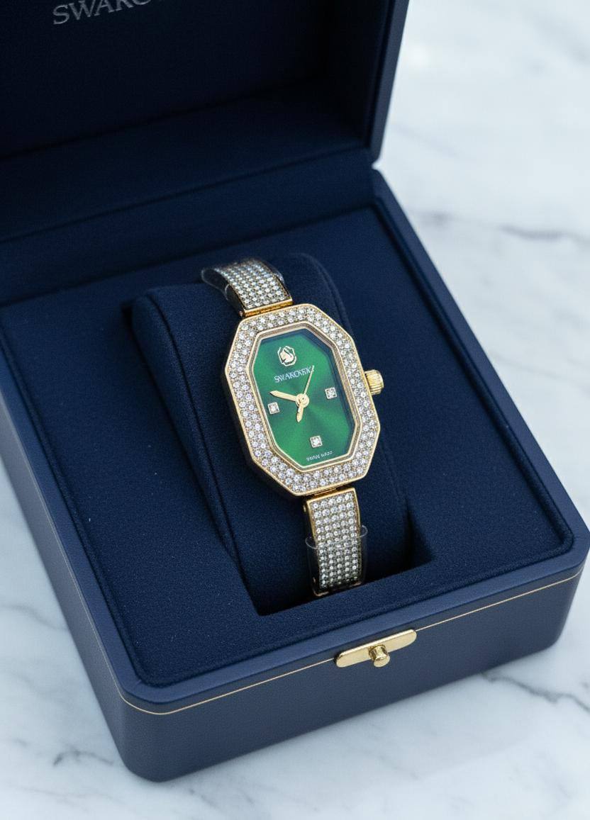 SWAROVSKI 🆕 LADIES 
GOOD QUALITY 💯
60 dhs🪙🖤

Zain133
♥️♥️♥️