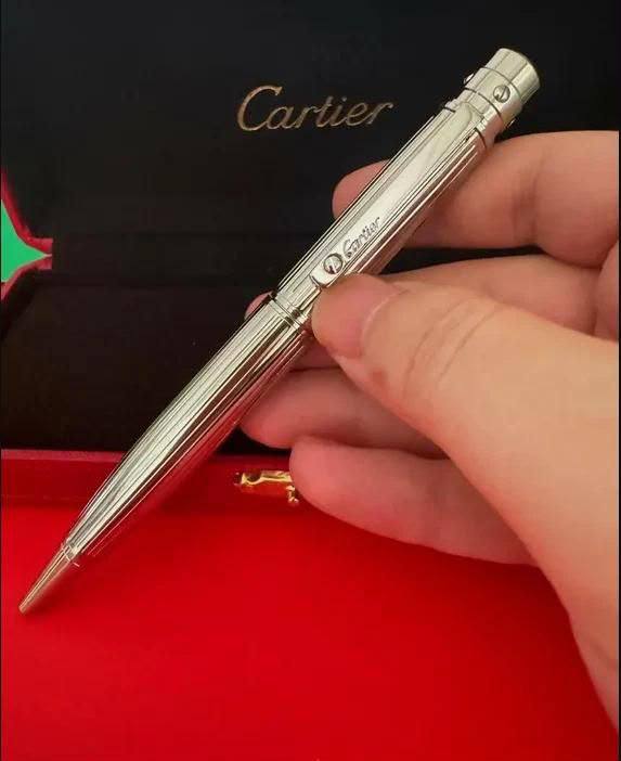 Pen

Price 1p 

90 dhs🇦🇪🇦🇪🇦🇪
Zain182
♥️♥️♥️