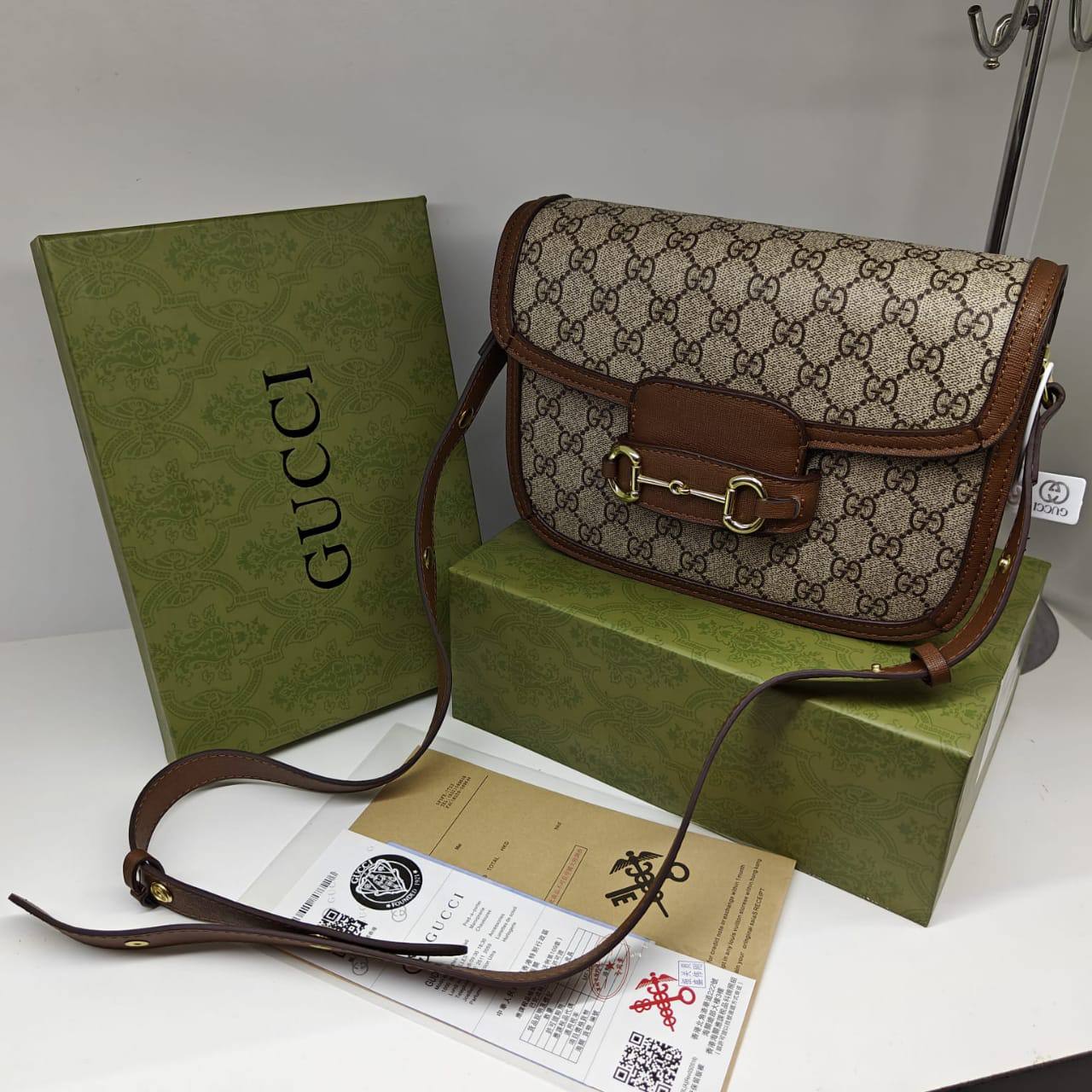 Gucci 
100 dhs💓 
with box

Zain235
♥️♥️♥️