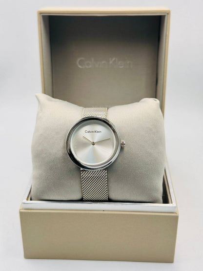 Calvin Klein ladies
*New Arrival*🔥
55 dhs🗽

Zain08
