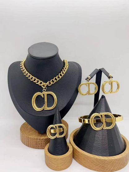 Accessories Set
50 dhs🪙🌨️

Zain45
♥️♥️♥️