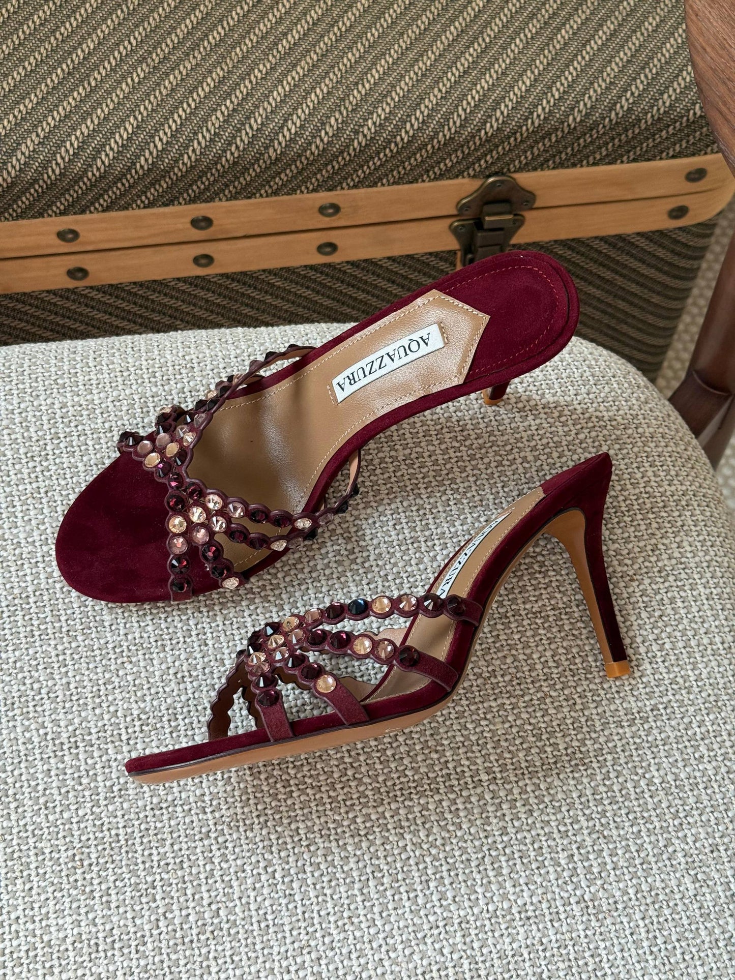 Aquazzura 
Size: 36 to 41
Super master quality 
450 dhs❣️

Zain198
♥️♥️♥️