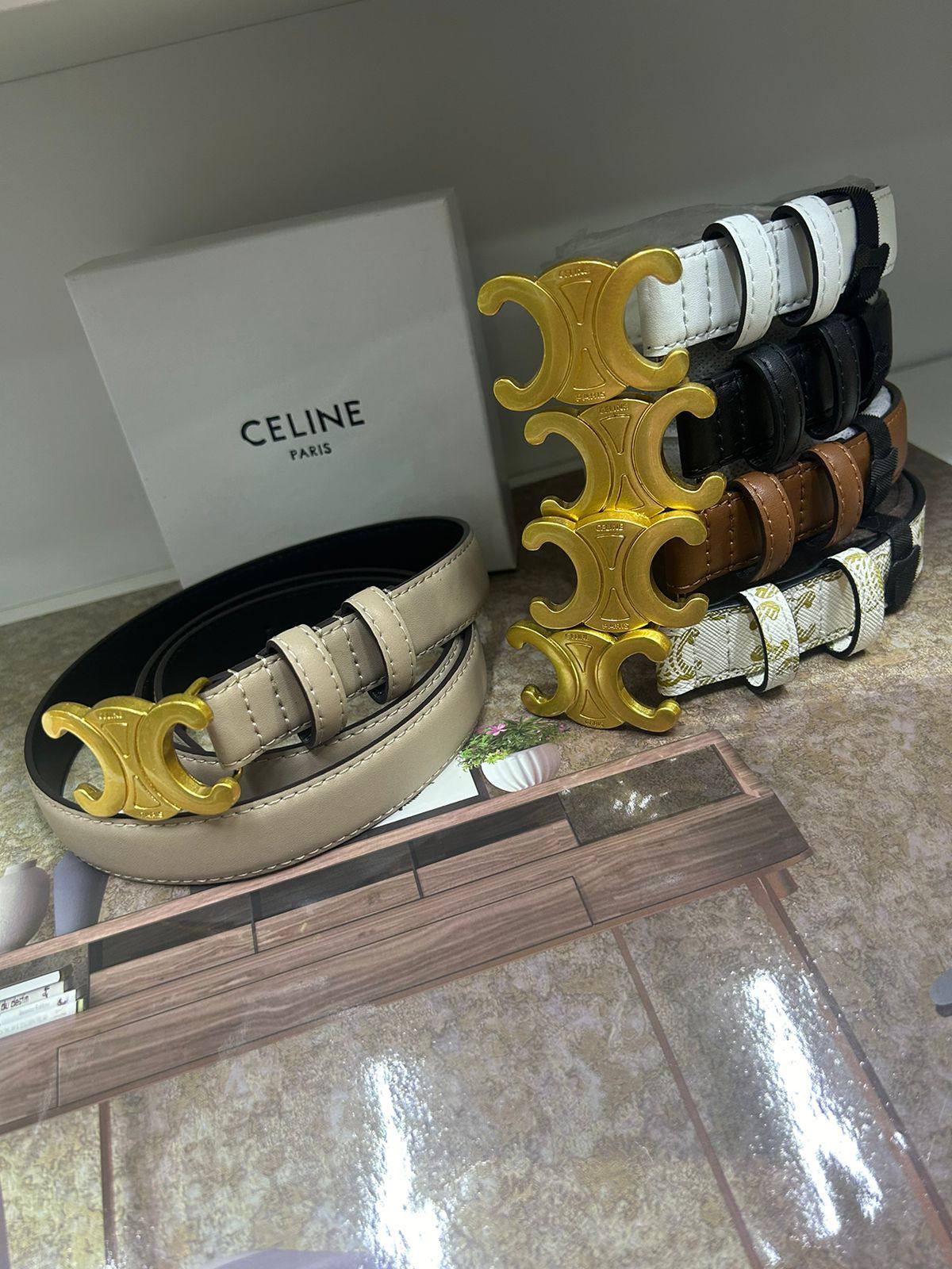 Belts
Leather
60 dhs🪙🌨️

Zain190
♥️♥️♥️