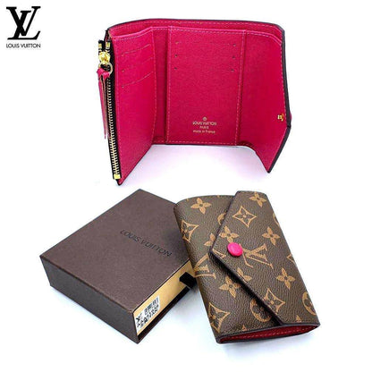 LV -Ladies Wallet

With box 
🎁🎁🎁

30 dhs✅

Zain50
♥️♥️♥️