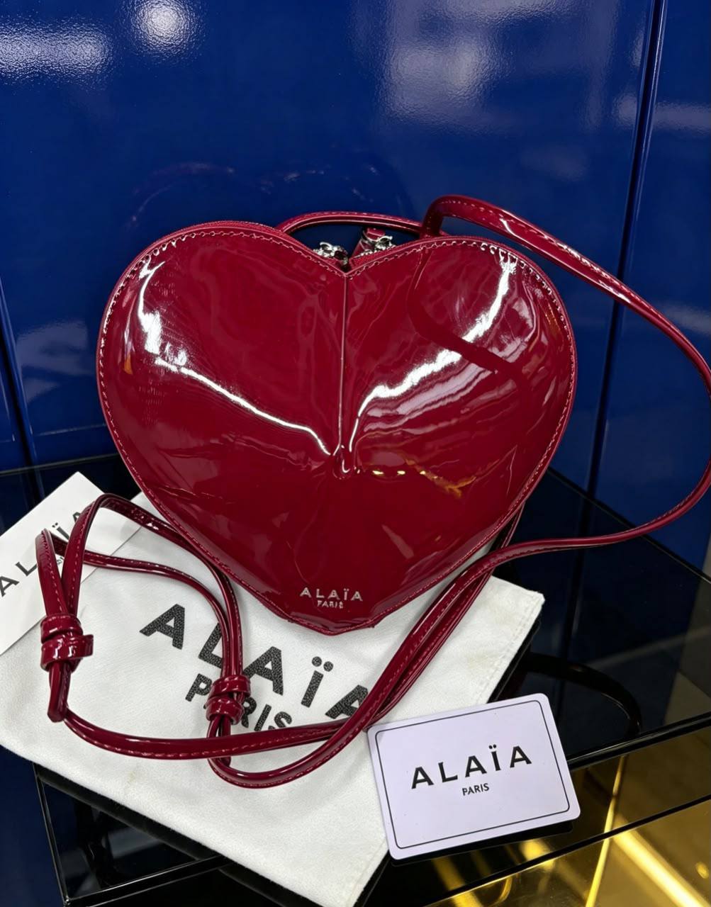Alaia
100 dhs🇦🇪🇦🇪
Size:21*18
With box

Zain07
♥️♥️♥️