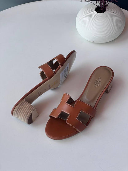 Hermes ✨🖤💚
Size 36-41
_Super master high quality_🪡
450 dhs💓

Zain176
♥️♥️♥️