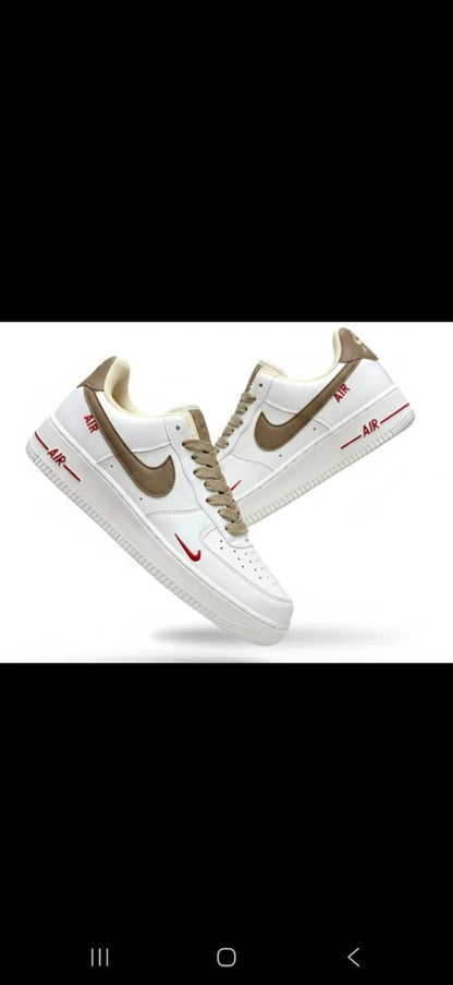 NIKE
Size 40 to 45
95 dhs💓

Zain27
♥️♥️♥️