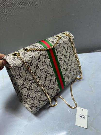 Gucci
Size: 26×18×9cm
70 dhs🪙🌨️

Zain50
♥️♥️♥️