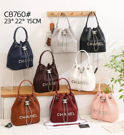 Chanel

With box 
 🎁🎁🎁

110 dhs💓

Zain136
♥️♥️♥️