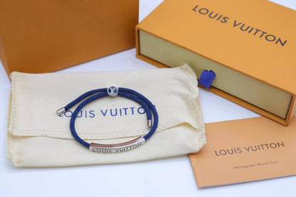 LV Bracelet
with box
🎁🎁🎁

65 dhs✅

Zain33
♥️♥️♥️