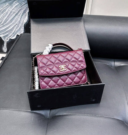CHANEL 
COPY ONE 
 WITH BOX 
150 dhs🇦🇪🇦🇪

Zain295
♥️♥️♥️