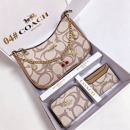 Coach Full Set
3 in1

With Box 

125 dhs 

Zain250
♥️♥️♥️