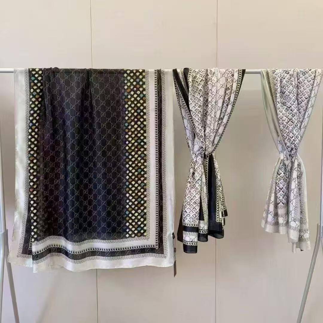 Silk scarf 
40 dhs❣️

Zain93
♥️♥️♥️
