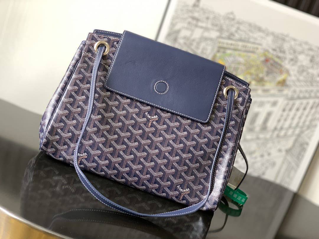 Goyard Rouette Souple Handbag✅*
*Size 31 cm*
For Price 👇 WhatsApp✅
0568585901 
0507557372
0552275751 Owner Zain 👌

Zain274
♥️♥️♥️