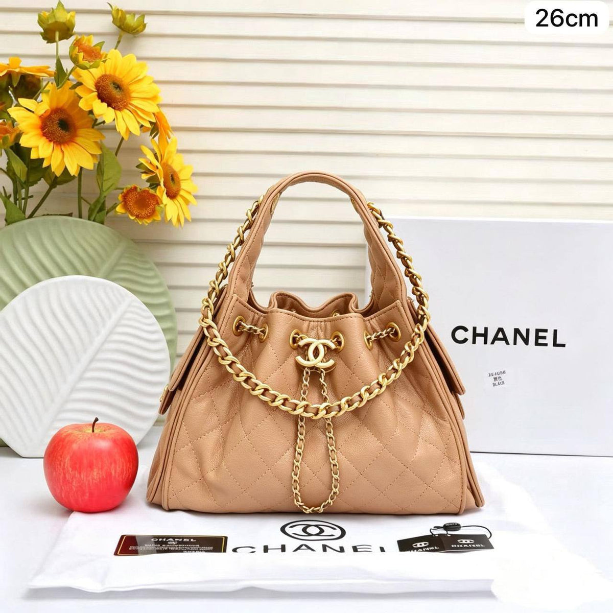 Chanel 25C hobo

1️⃣ First quality

Size : 26 * 14 * 30 cm
110 dhs🇦🇪🇦🇪

Zain115
♥️♥️♥️