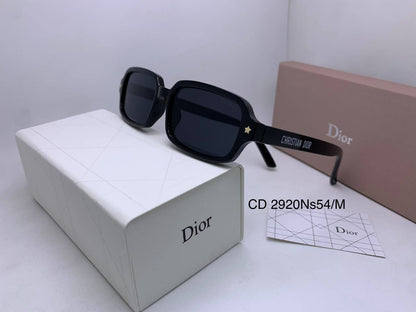 Ladies sunglasses 
70 dhs🇦🇪🇦🇪

Zain126
♥️♥️♥️