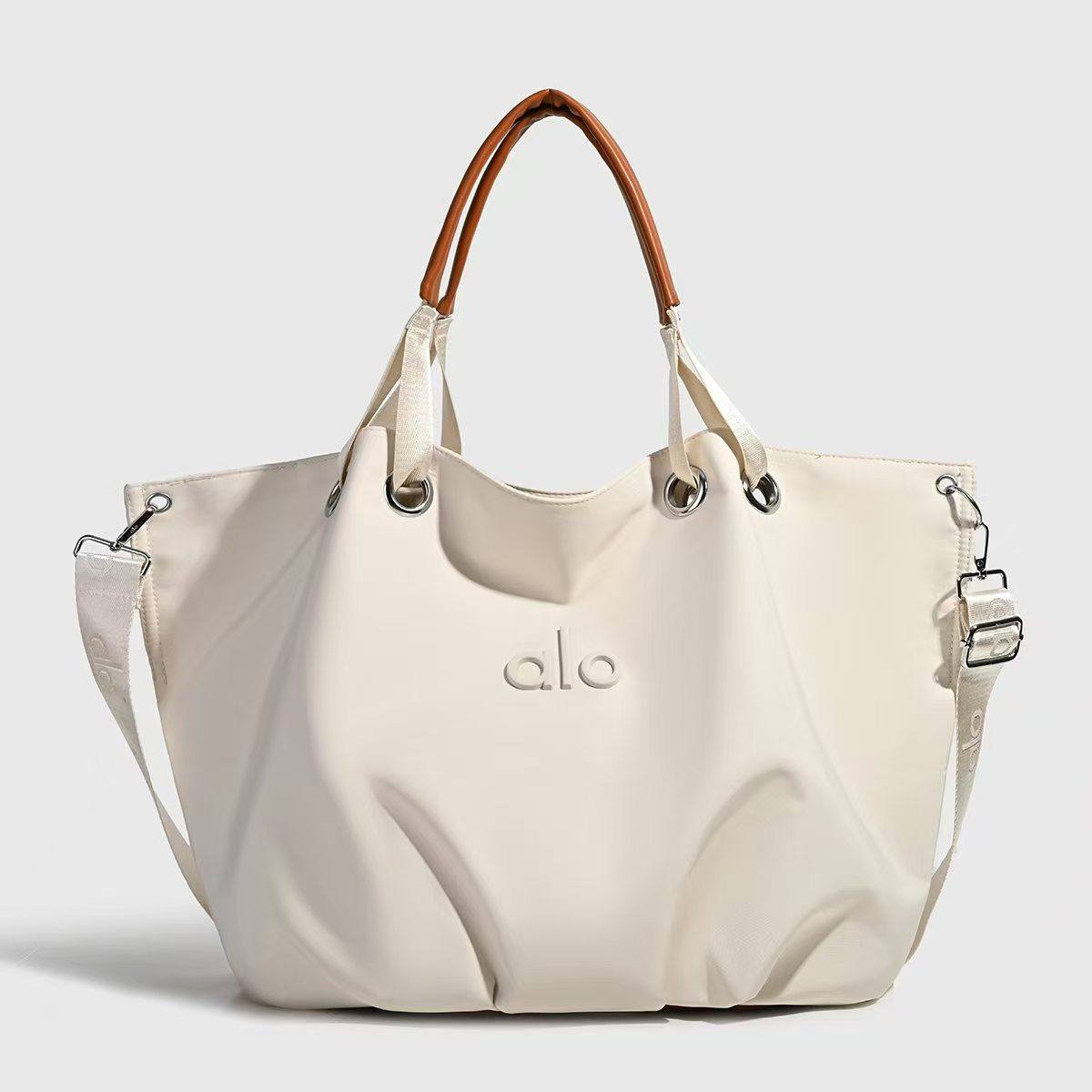 ALO Bags
85 dhs🇦🇪🇦🇪
High quality

Zain26
♥️♥️♥️