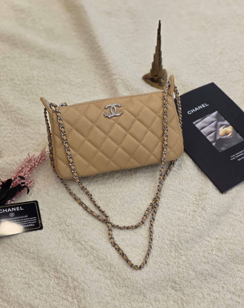 Chanel
Master

 20Cm 

With Box🎁🎁🎁

230 dhs💓

Zain131
♥️♥️♥️