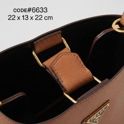 Prada ᴘᴀɴɪᴇʀ ʙᴜᴄᴋᴇᴛ ʙᴀɢ
sᴀғғɪᴀɴᴏ ʟᴇᴀᴛʜᴇʀ
ғᴇᴀᴛᴜʀɪɴɢ ᴛʀɪᴀɴɢʟᴇ ʟᴏɢᴏ ᴘʟᴀǫᴜᴇ
ɢᴏʟᴅ ʜᴀʀᴅᴡᴀʀᴇ
ᴡɪᴛʜ ʟᴏɴɢ ʙᴇʟᴛ sᴛʀᴀᴘ
sɪᴢᴇ: 22 cm

75 dhs✅

Zain31
♥️♥️♥️