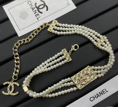 Chanel choker 🦋
Master quality 

*75* AED normal box 📦

Zain48
♥️♥️♥️