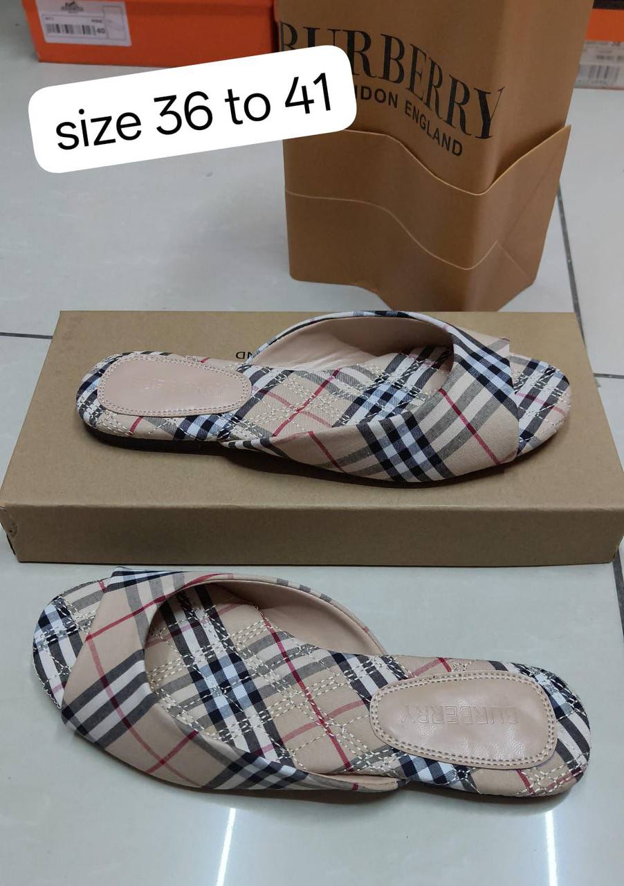 BURBERRY 

Size 36 to 41

90 dhs✅

Zain103
♥️♥️♥️