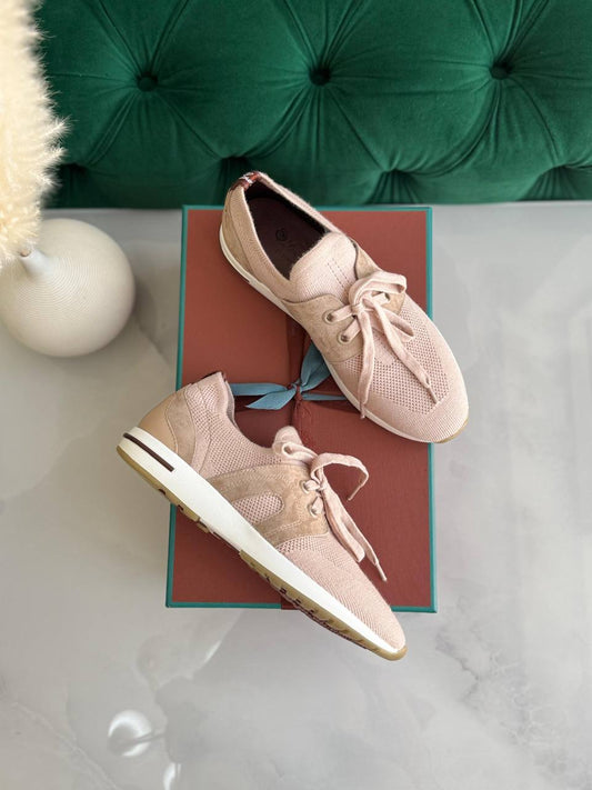 Loro piana
*Vip quality*
*Size:36To42*
490 dhs🇦🇪

Zain113
♥️♥️♥️