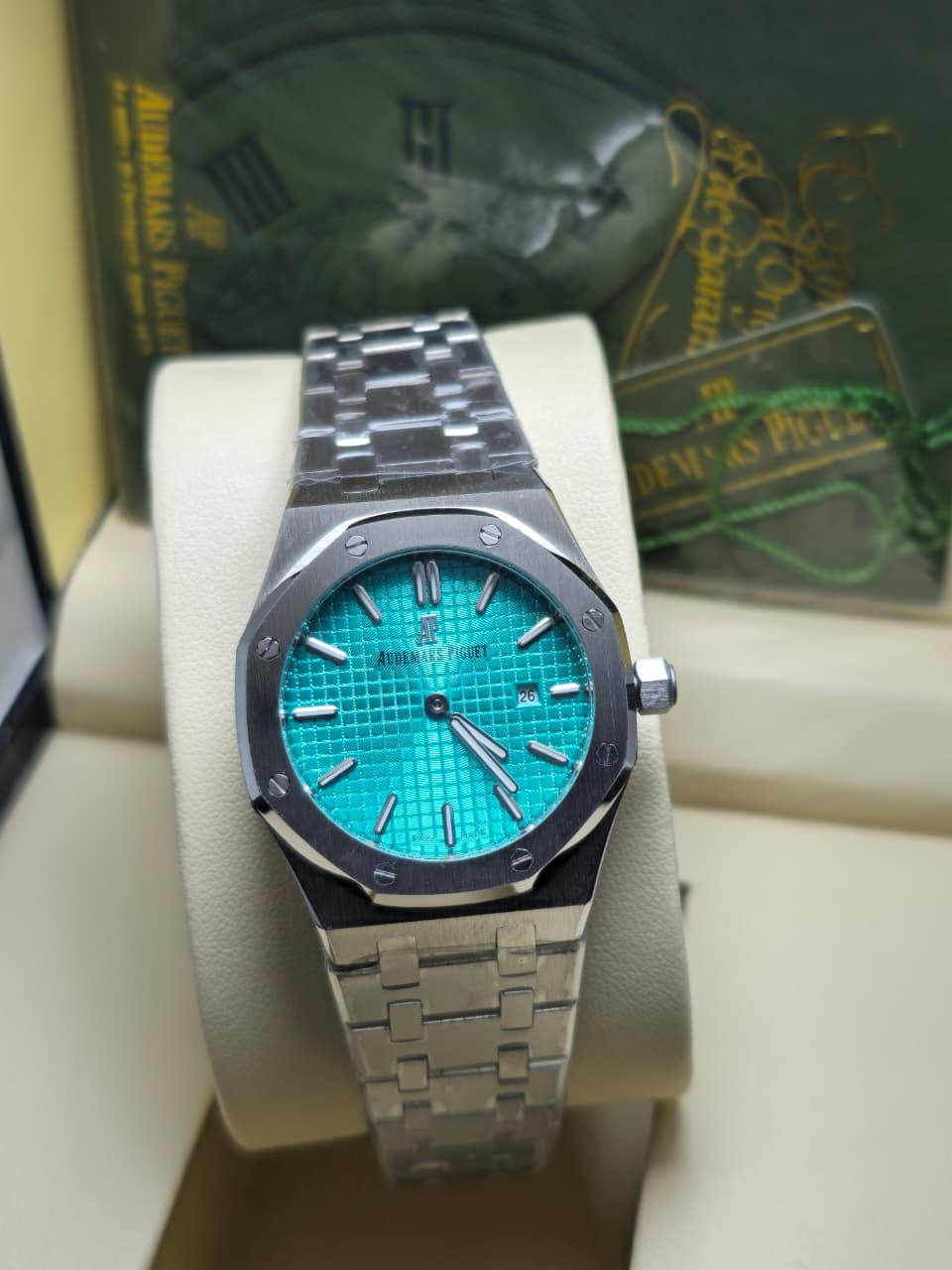 Ap Ladies 
Good quality
210 dhs🪙💚
*Battery*

Zain29
♥️♥️♥️