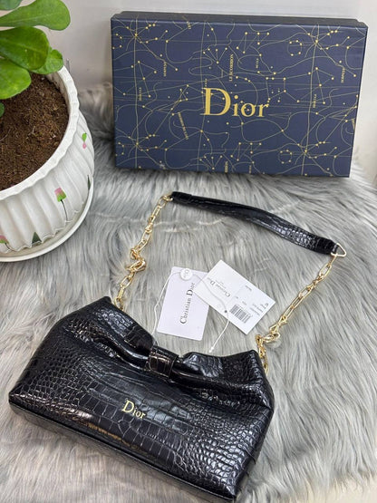 Dior
100 dhs✅

with BOX🌷
🎁🎁🎁

Zain244
♥️♥️♥️