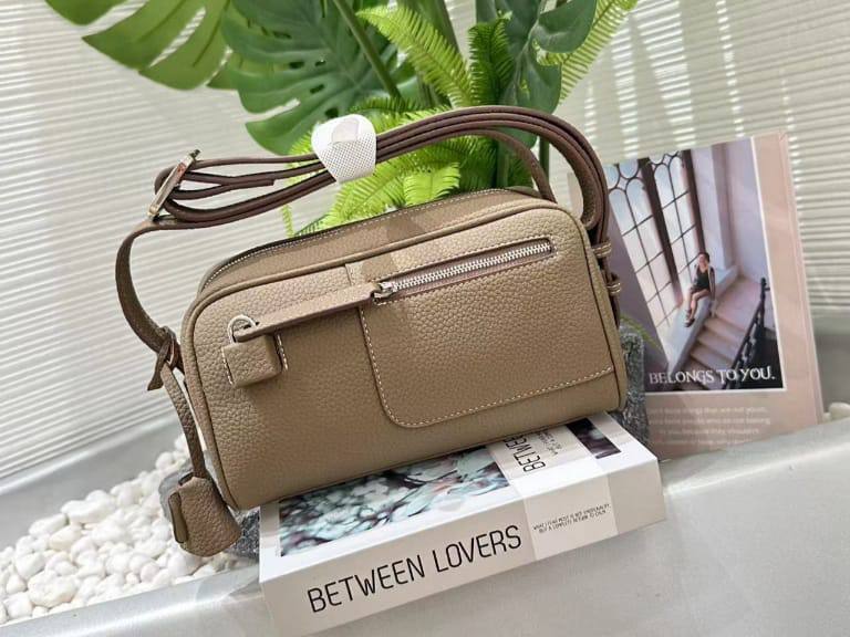 Hermes
90 dhs✅
high quality 

With box
🎁🎁🎁

Zain26
♥️♥️♥️