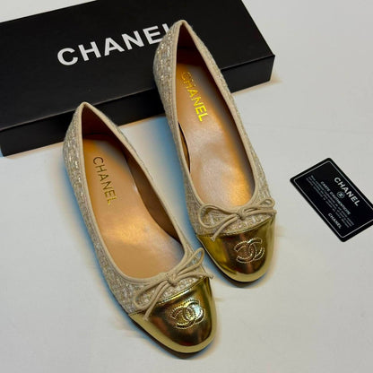NEW CAME 🥰
CHANEL BALLERINA 
GOOD QUALITY 
36-41
100 dhs🇦🇪🇦🇪

Zain40
♥️♥️♥️