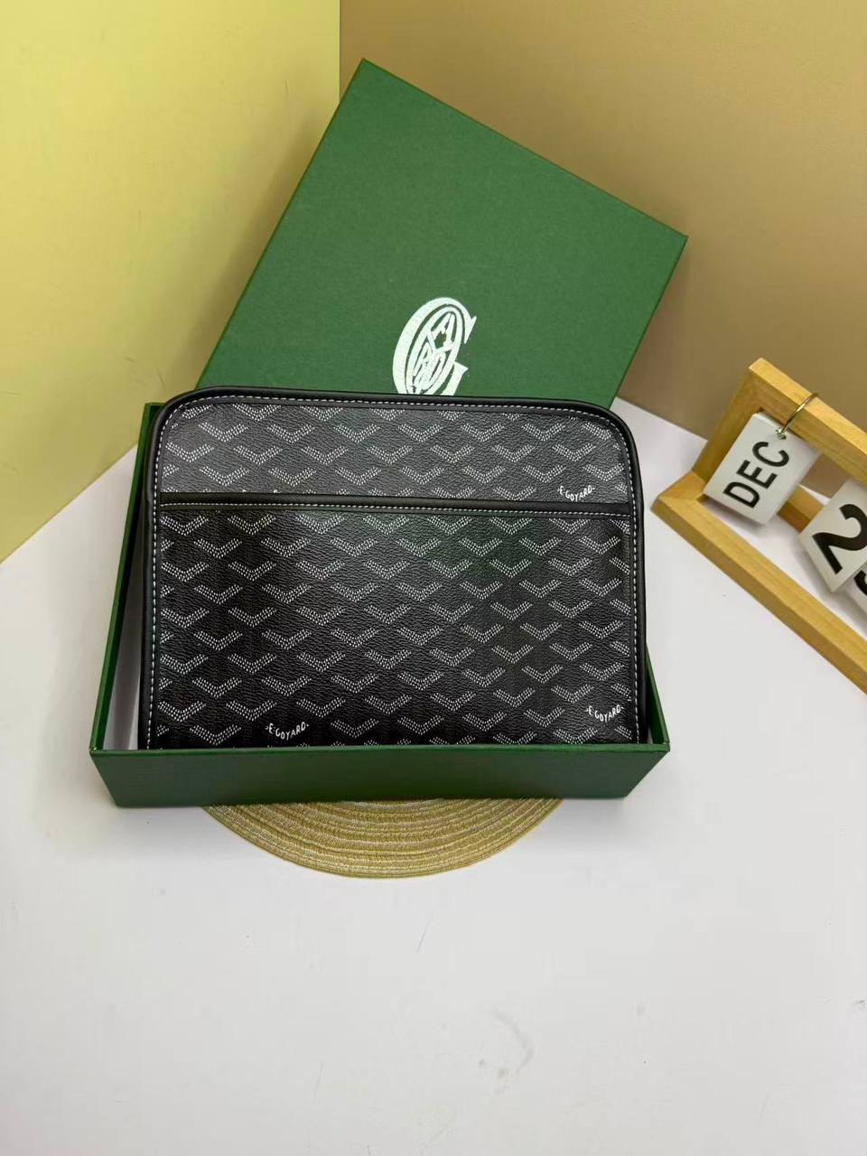 Goyard
With box 🎁🎁🎁

80 dhs✅

Zain136
♥️♥️♥️