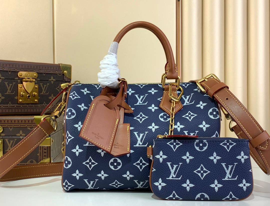 LOUIS VUITTON ✨💕✨
New collection ✨✨✨
SuperMaster Quality 🔥🔥
Available Now ❤️❤️❤️
For Price 👇 WTSP Text Zain 0568585901
0507557372
0544061607

Zain252
♥️♥️♥️