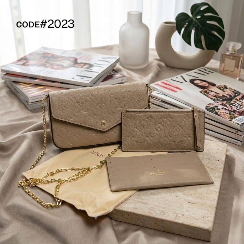 LV
ғᴇʟɪᴄɪᴇ́ ᴍᴏɴᴏɢʀᴀᴍ
ʜᴀs ɢᴏʟᴅ ᴄʜᴀɪɴ ʙᴇʟᴛ
sɪᴢᴇ : 22 cm
ᴡɪᴛʜ BOX
🎁🎁🎁

70 dhs✅

Zain31
♥️♥️♥️