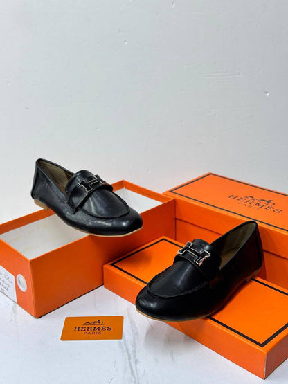 Hermes
💯high quality
Size 36-37-38-39-40-41
110 dhs🌺

Zain86
♥️♥️♥️