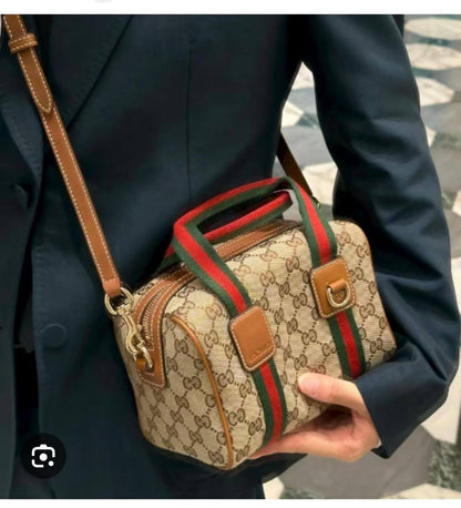 Gucci

SIZE……….20cm

100 dhs🇦🇪🇦🇪🇦🇪

Zain200
♥️♥️♥️