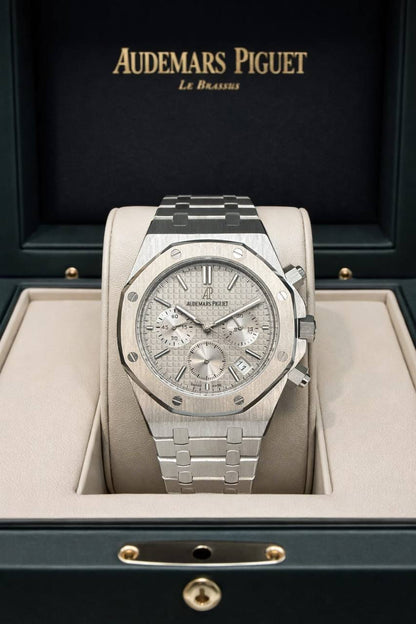 Ap watch for men 
good quality 
250 dhs✅

Zain59
♥️♥️♥️