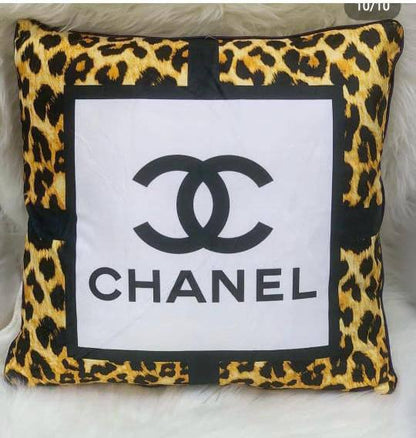 Master 
Pillowcases 
Size 45*45 
50 dhs❣️

Zain99
♥️♥️♥️