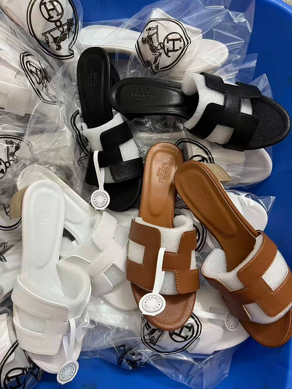 Hermes 

105 dhs
36-41

Zain145
♥️♥️♥️