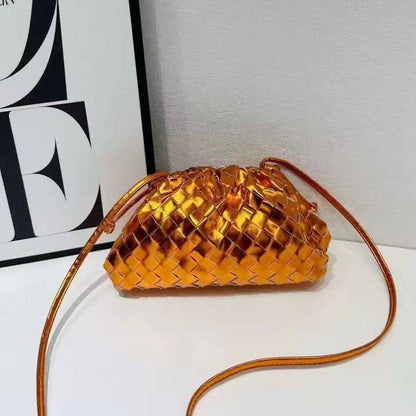 BOTTEGA NEW CAME GOOD QUALITY WITH BOX 
105 dhs🇦🇪🇦🇪

Zain39
♥️♥️♥️