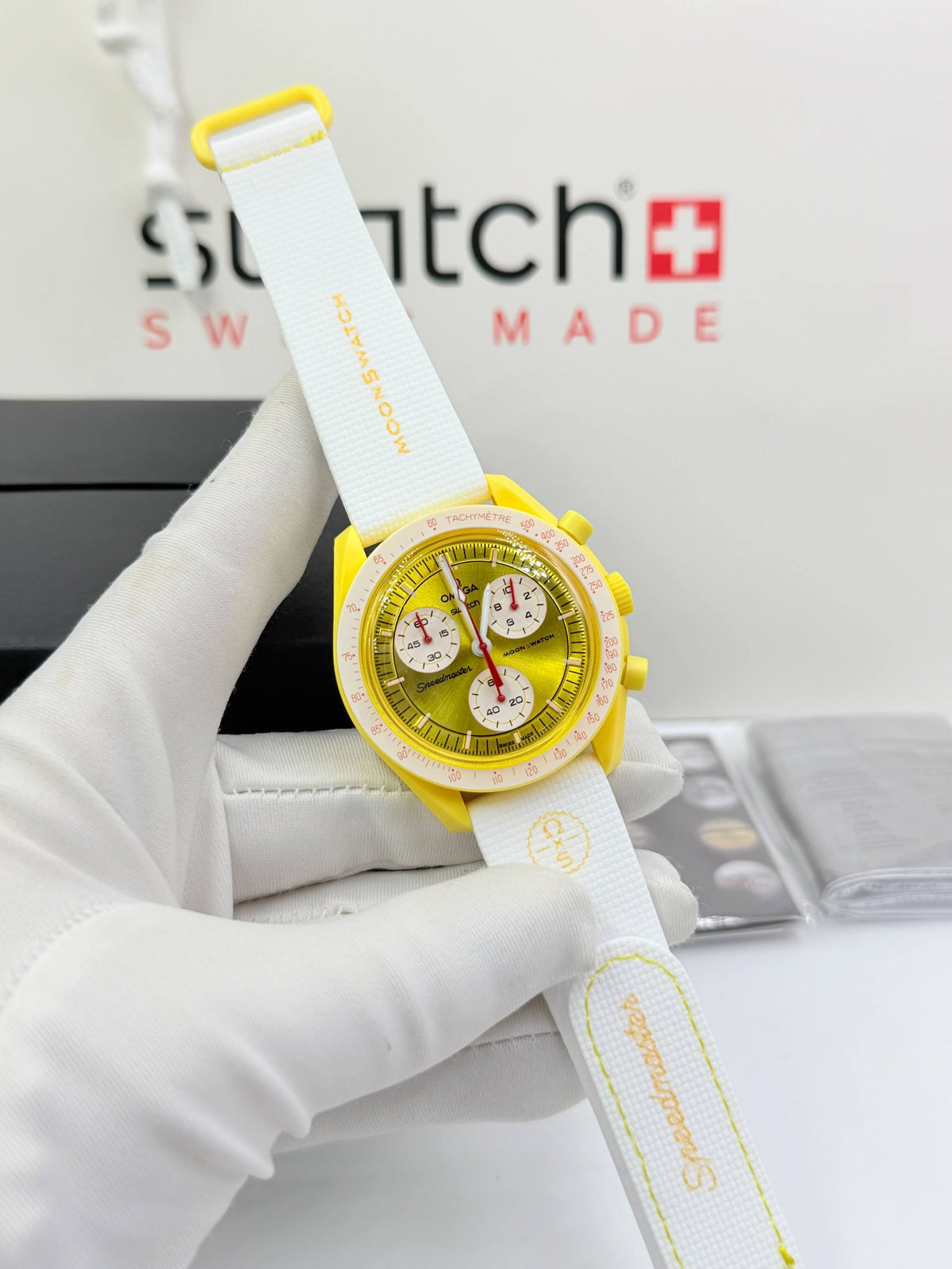 Moon swatch 

with original box 
85 dhs🇦🇪🇦🇪

Zain85 
♥️♥️♥️