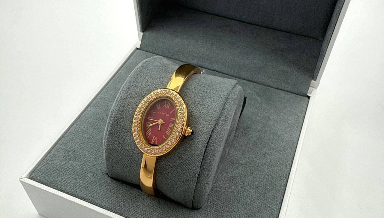 Cartier
60 dhs🪙💚

Zain45
♥️♥️♥️