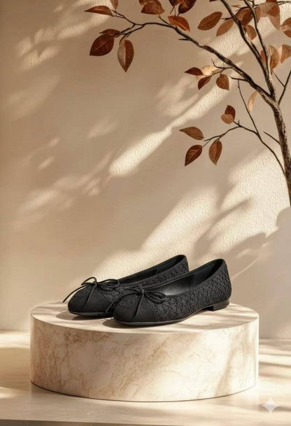 CHANEL 
☘️ *SIZE  36  to 41 ☘️                                                                                                       
280 dhs🪙🌺

Zain224
♥️♥️♥️