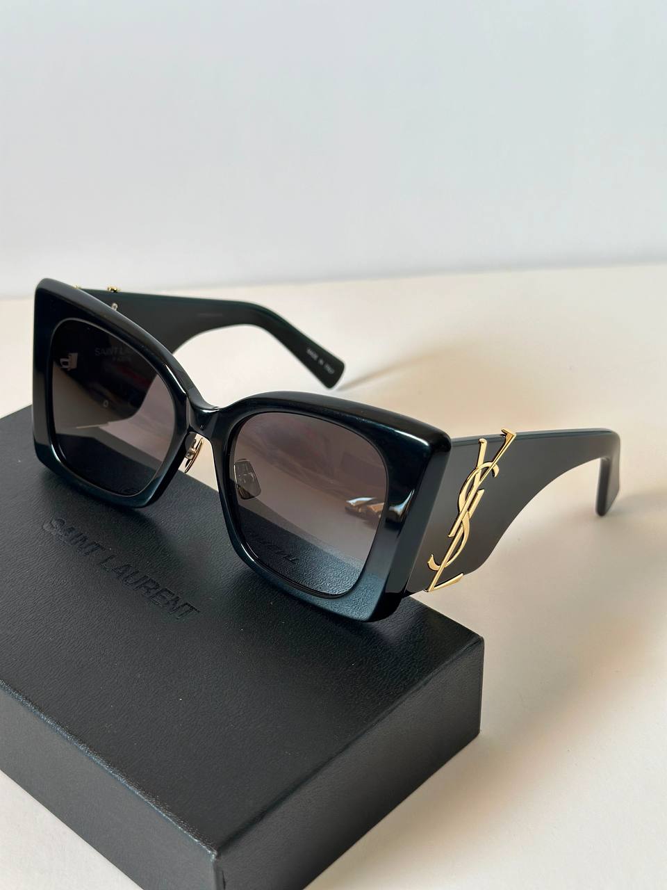 YSL 🖤
“𝑳𝒂𝒅𝒚’𝒔”💃🏻
Super master quality🪡✨
New Available☺️
For Price 👇 WhatsApp✅
0568585901 
0507557372
0552275751 Owner Zain 👌

Zain165
♥️♥️♥️