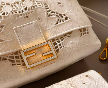 FENDI 
NEW DESIGN
 MASTER QUALITY WITH BOX 
350 DHS✅

Zain295
♥️♥️♥️