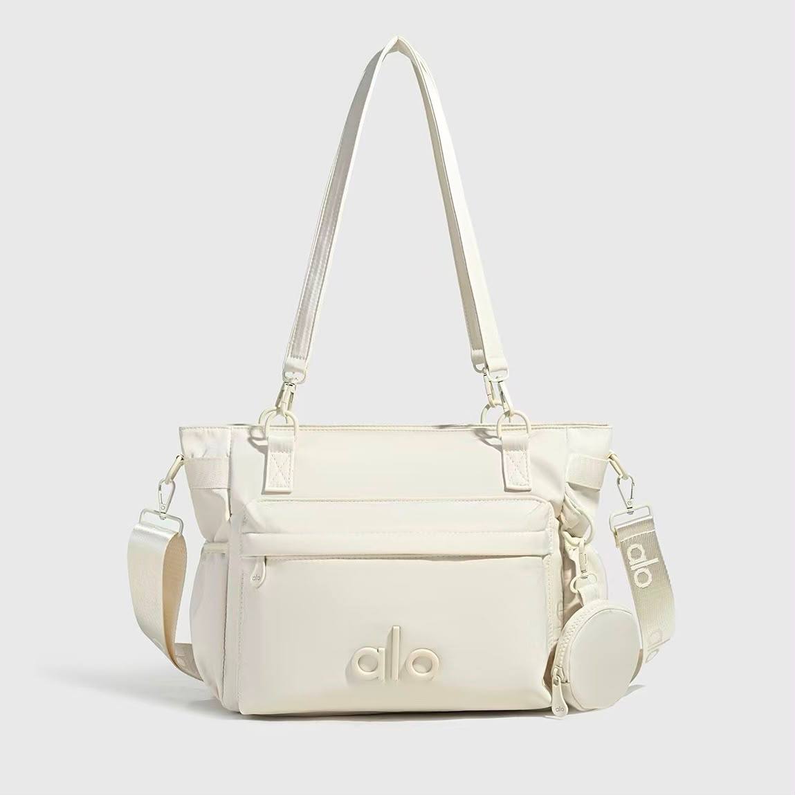 ALO
 good quality
90 dhs🇦🇪🇦🇪

Zain39
♥️♥️♥️
