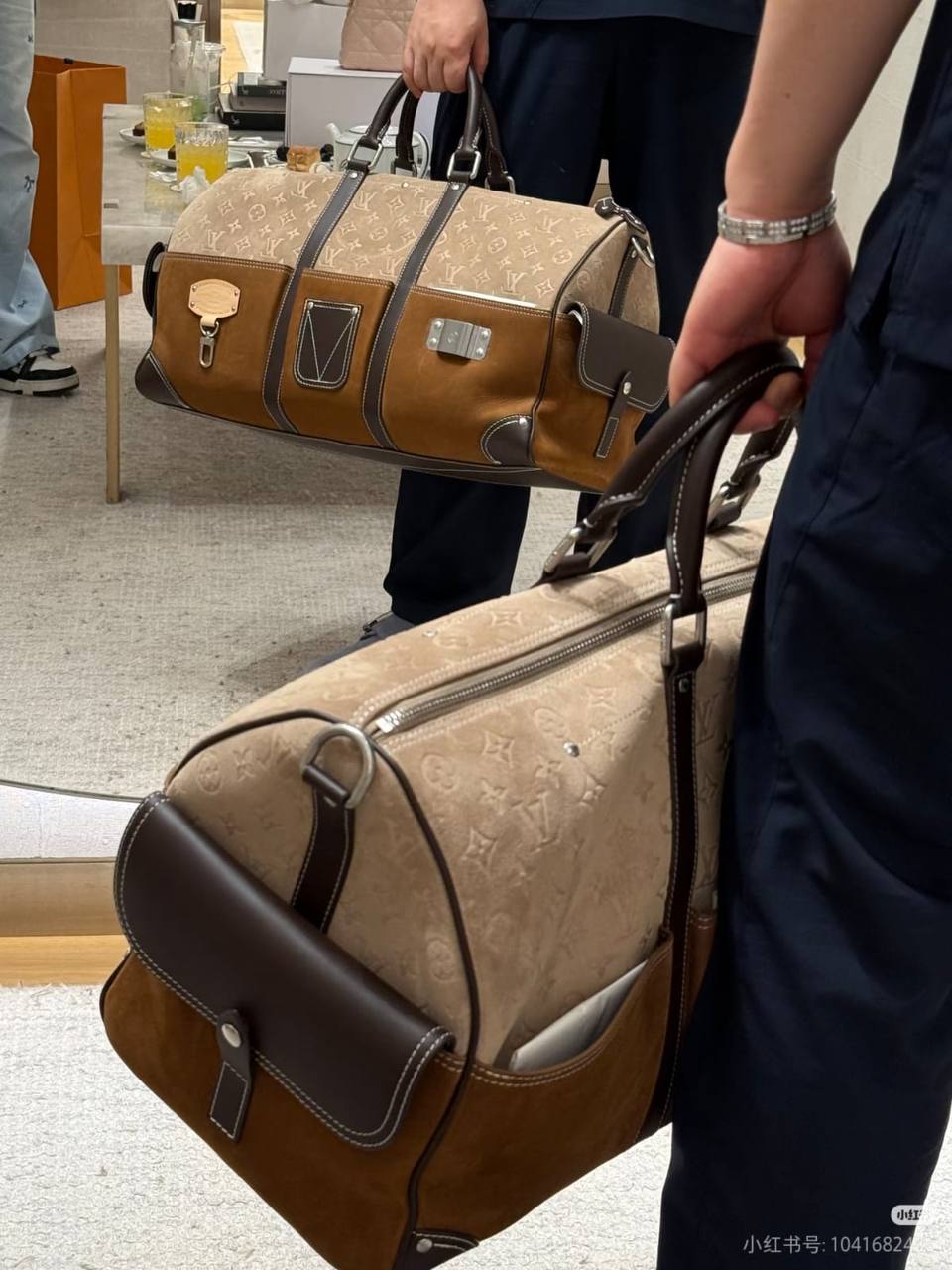 LV Super Master
1950 dhs✅
❣️❣️❣️

Zain10
