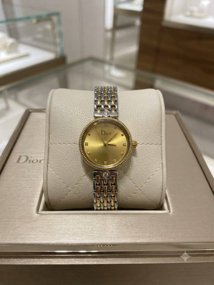 Dior   
55 dhs🇦🇪🇦🇪

Zain29
♥️♥️♥️